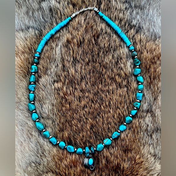 Turquoise and Sterling Silver Navajo Style Choker Necklace 16.5” - Picture 1 of 3